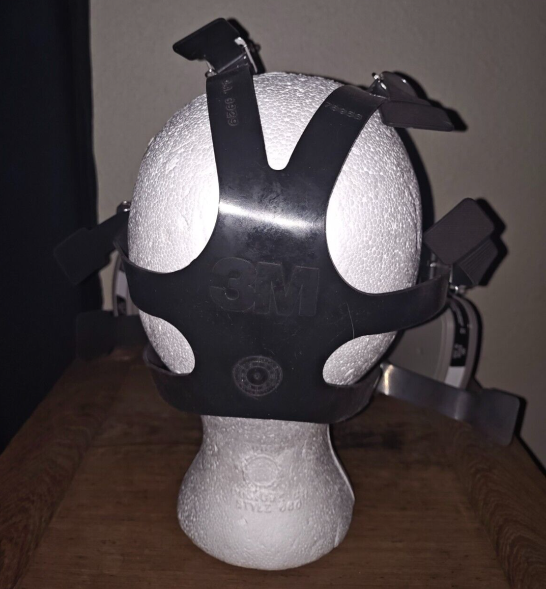 BREAKING BAD TV SHOW PROP - JESSE PINKMAN'S GAS MASK WALTER