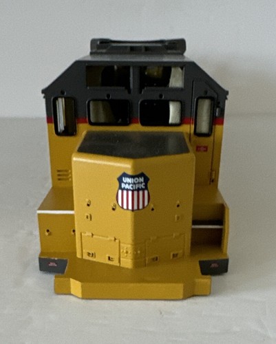 MTH Locomotive Union Pacific Diesel #1083 Shell Only O Gauge Scale 1:48 2015 - Picture 5 of 16