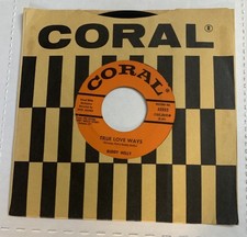 BUDDY HOLLY - PEGGY SUE GOT MARRIED/Crying, Waiting, Hoping  - 1959 CORAL 45