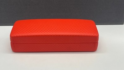 Alain Mikli Brillenetui Hartschale medium rot Carbon-Optik