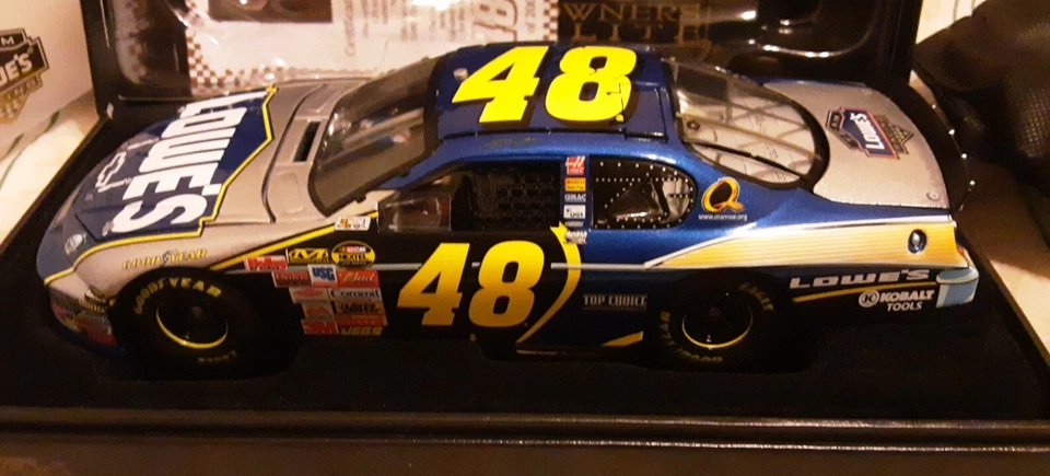 Chevy Jimmie Johnson 1:24 2007 propietarios Elite Lowe's '57 1 de 504 NASCAR Foto 2 de 4
