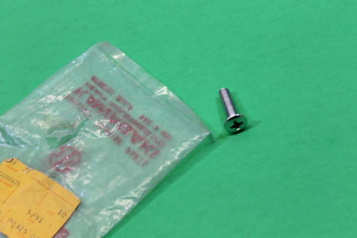 NTページ NOS KAWASAKI A1 A7 A1SS Oval Head Screw 6X25 PART# 222B0625