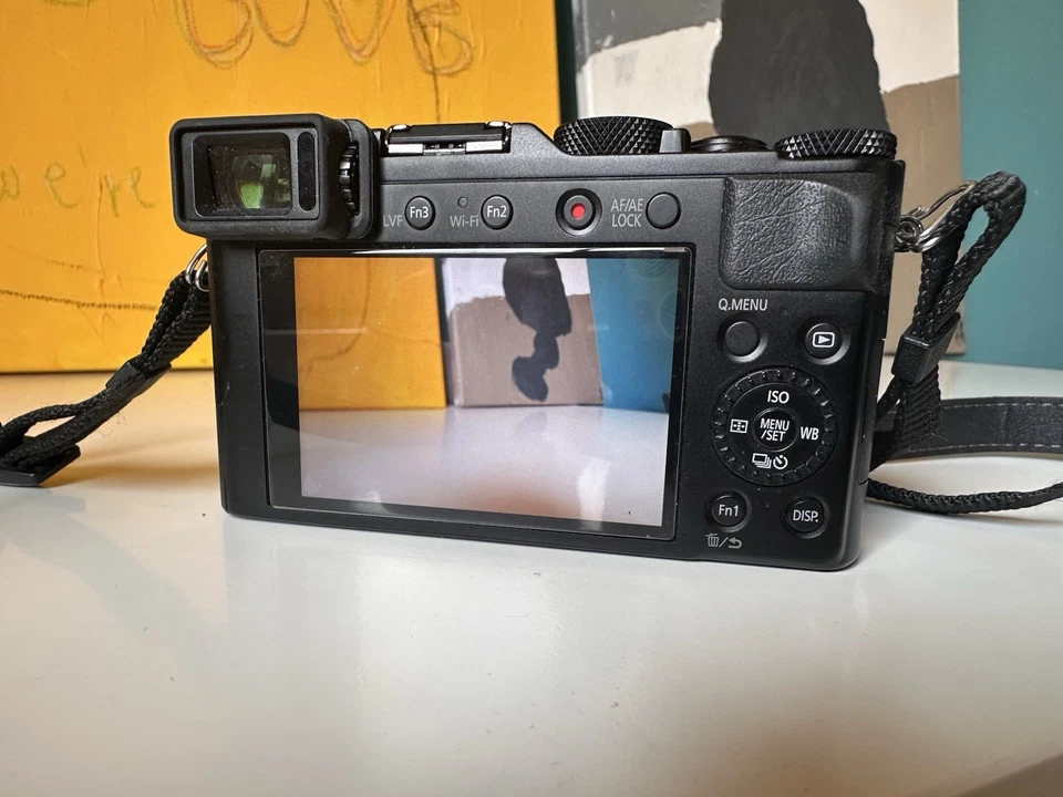 Panasonic LUMIX DMC-LX 100 16.8 MP Digitalkamera - Schwarz - Bild 2 von 4