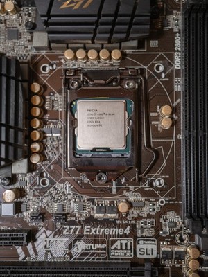 ASRock Z77 Extreme4, LGA 1155, Intel (90-MXGKX0-A0UAYZ