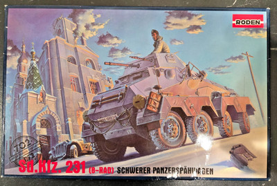 1/72 German Sd.Kfz. 231 8-rad Schwerer Panzerspachwagen - Roden 702
