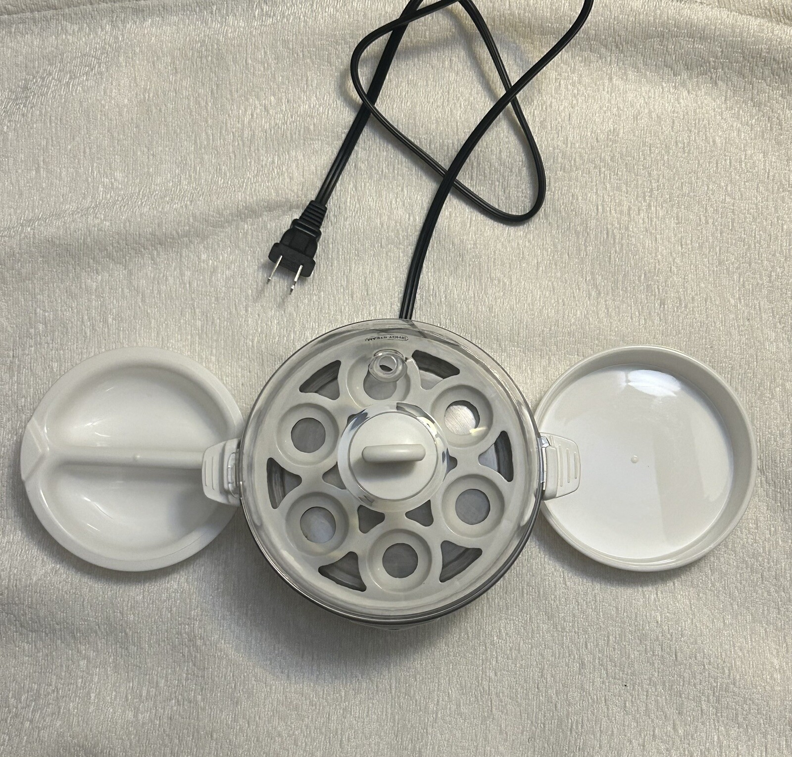 DASH Rapid Egg Cooker with 6-Egg Capacity for Perfect Hard Boiled Eggs