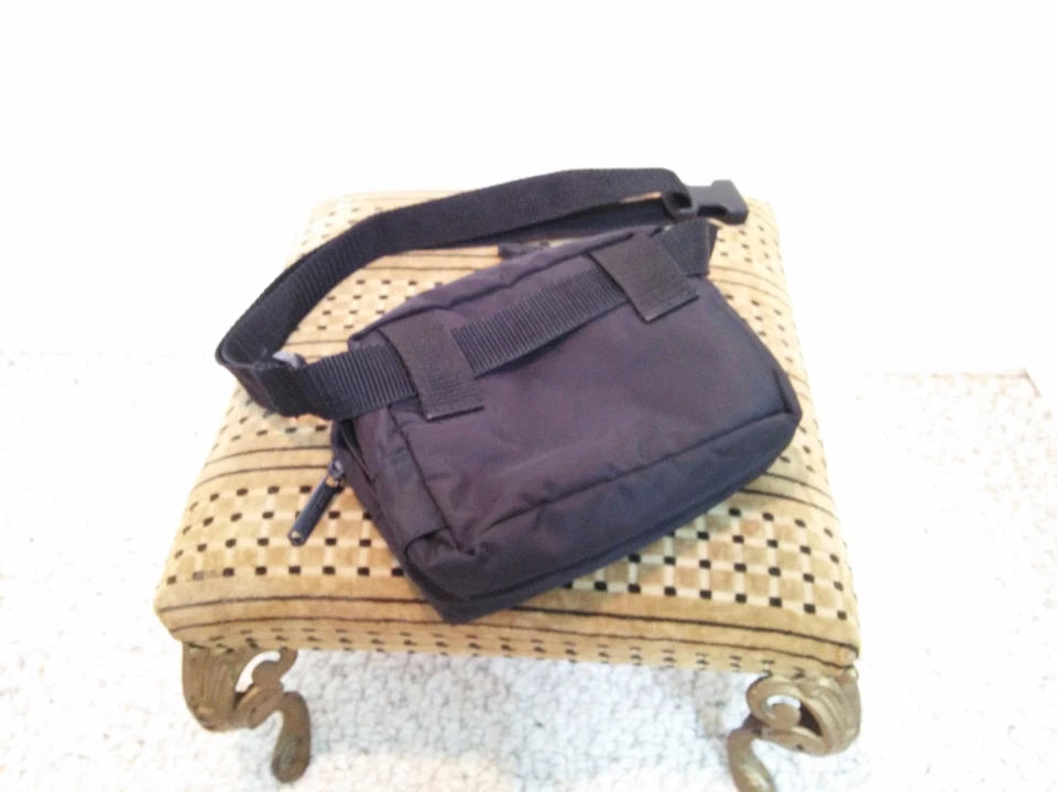 Vintage Caselogic Shoulder/Belt Camera & Accessories bag - Image 3 of 3