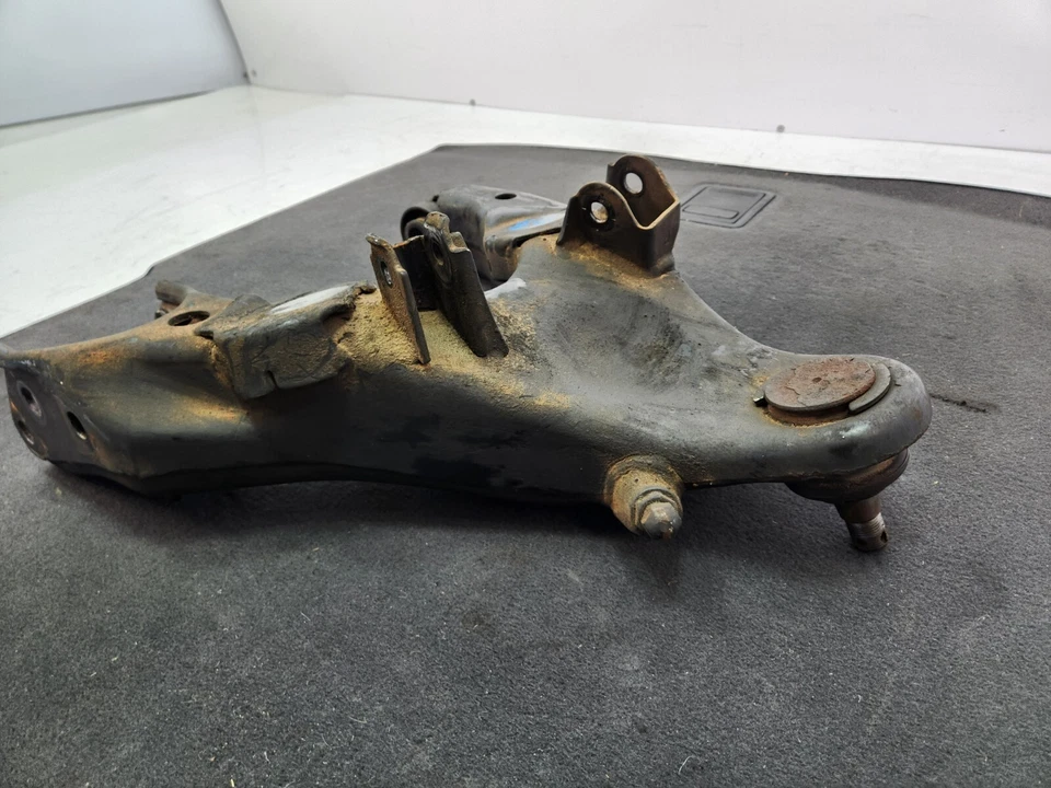 ✅Brazo de control de suspensión de pasajero delantero para Toyota Land Cruiser J100 98-07 Foto 2 de 4