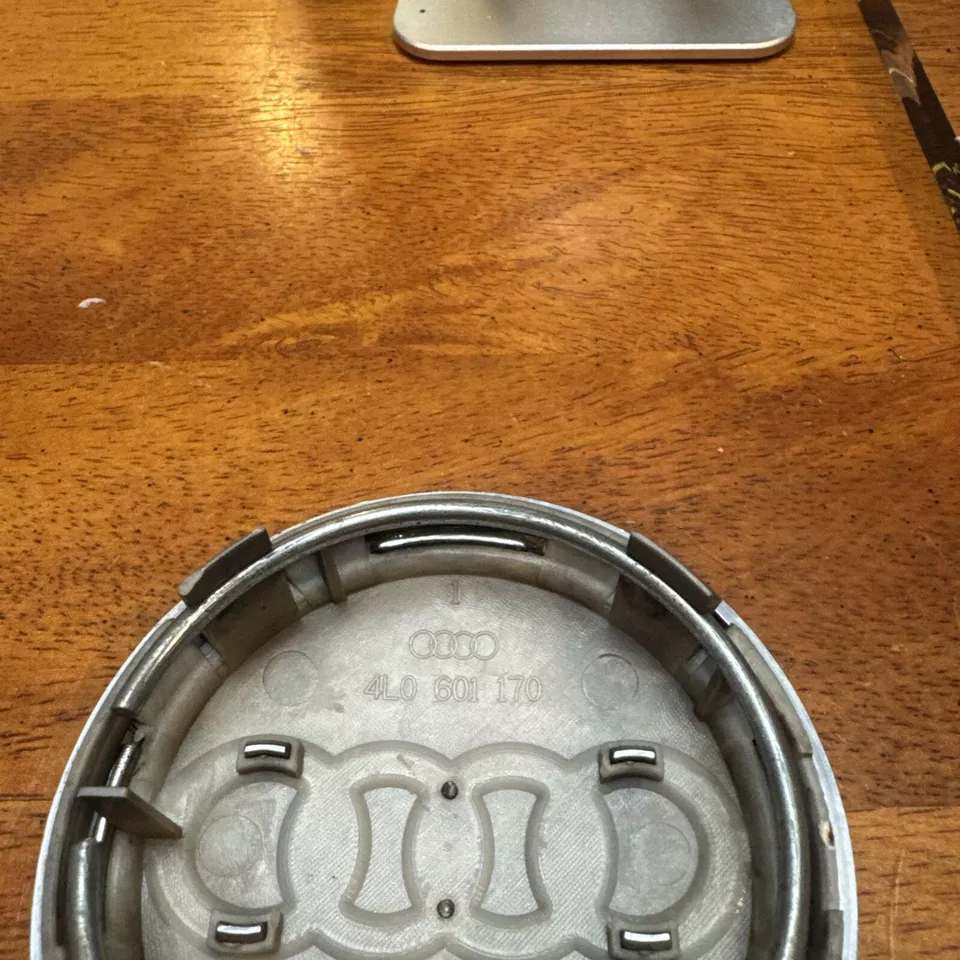 Tapacubos rueda tapa central audi q7 4l0 601 170 4l0601170 2010-2015 Foto 4 de 4
