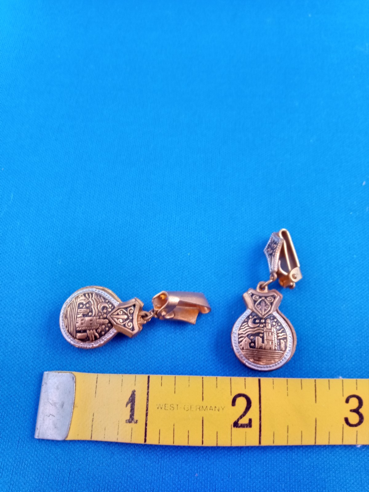 Vintage Toledo style clip on castanet earrings gold tone with black & white