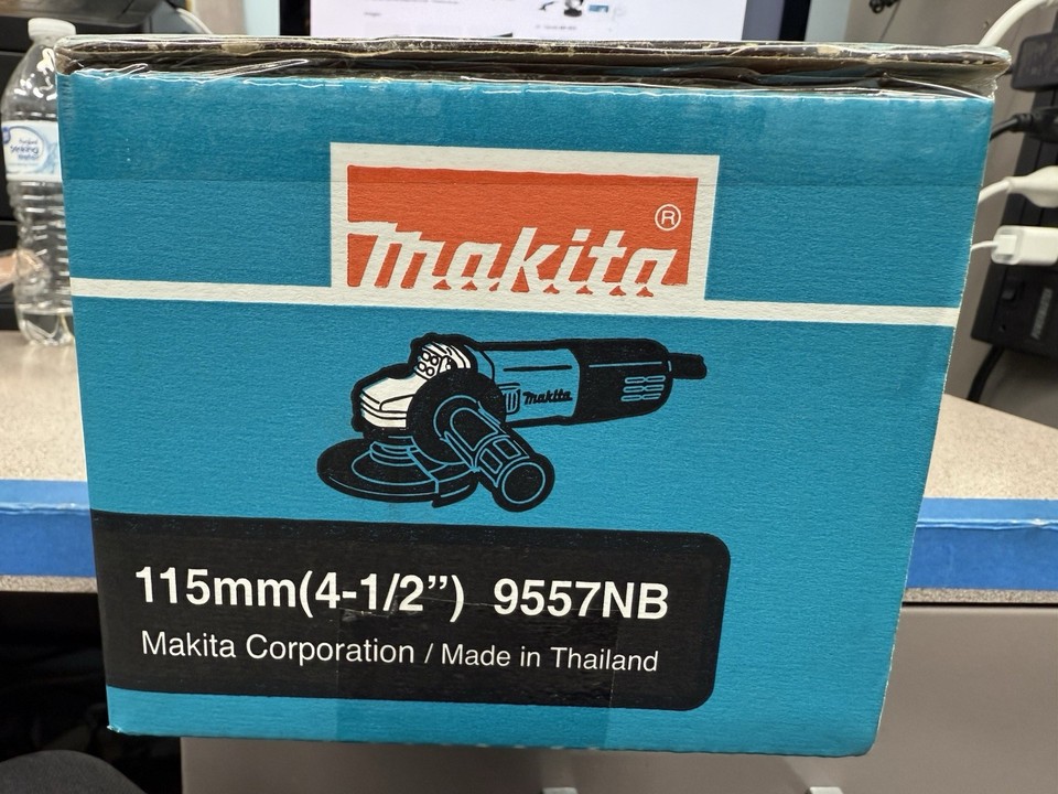 Makita 9557PBX1 4-1/2" Interruptor De Paleta Corte/amoladora Angular