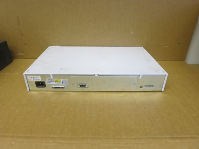 3Com Super Stack 3 Switch 3300 3C16980A 24 Port 2U 1698-010-050-3