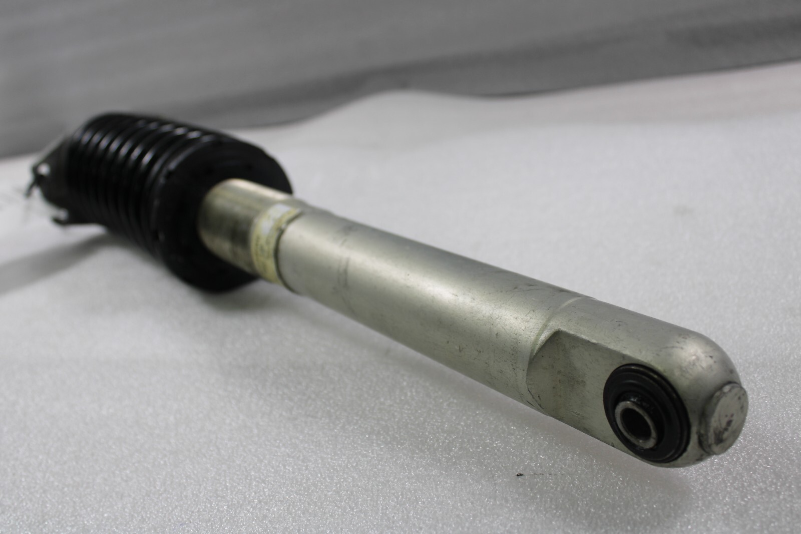 Maserati Quattroporte, Front Shock Absorber, Cut Wire, Used, P/N 202959