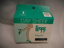 LEGGS Day Sheer Pantyhose Size B OFF BLACK Regular Sheer Toe 01927