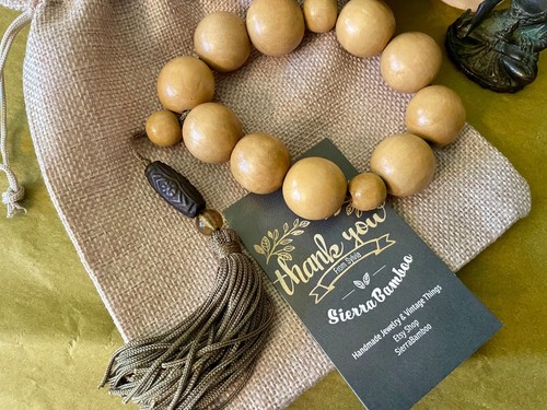 Koreanische natürliche honigfarbene riesige Holzperlen Handgelenk Mala. Buddhistische Meditation - Bild 2 von 10