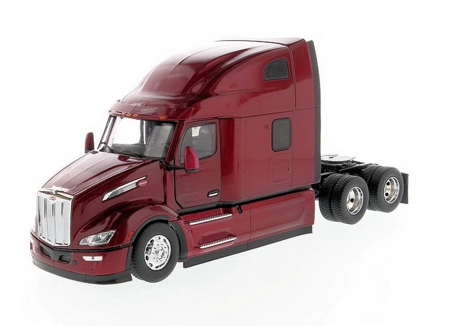 Diecast Masters 1/32 PETERBILT 579 UltraLoft Tractor Red DiecastModel 71091 - Image 3 of 4