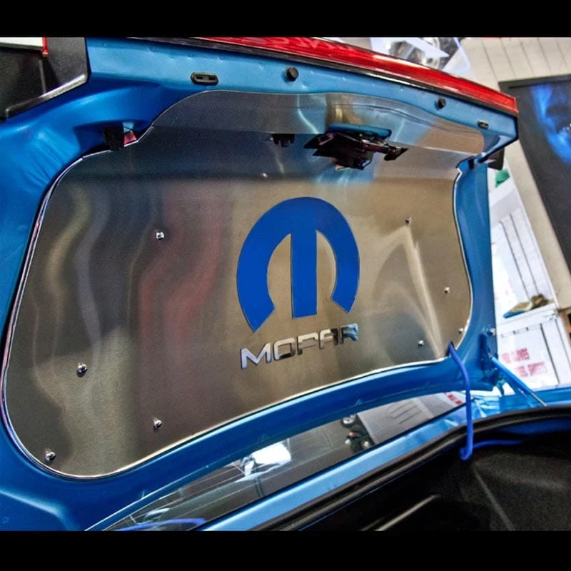 Juego de letras azul cepillado MOPAR Omega "M" incrustación/"MOPAR" para Dodge Challenger 08-17 Foto 2 de 4