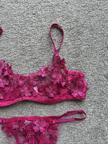 Ensemble sous vêtement sexy dentelle fleurie brodée soutien gorge et string maille filaire rose vif UK 8 - Photo 8/20