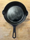 Griswold Cast Iron No. 5 Skillet Sits Flat No Wobble
