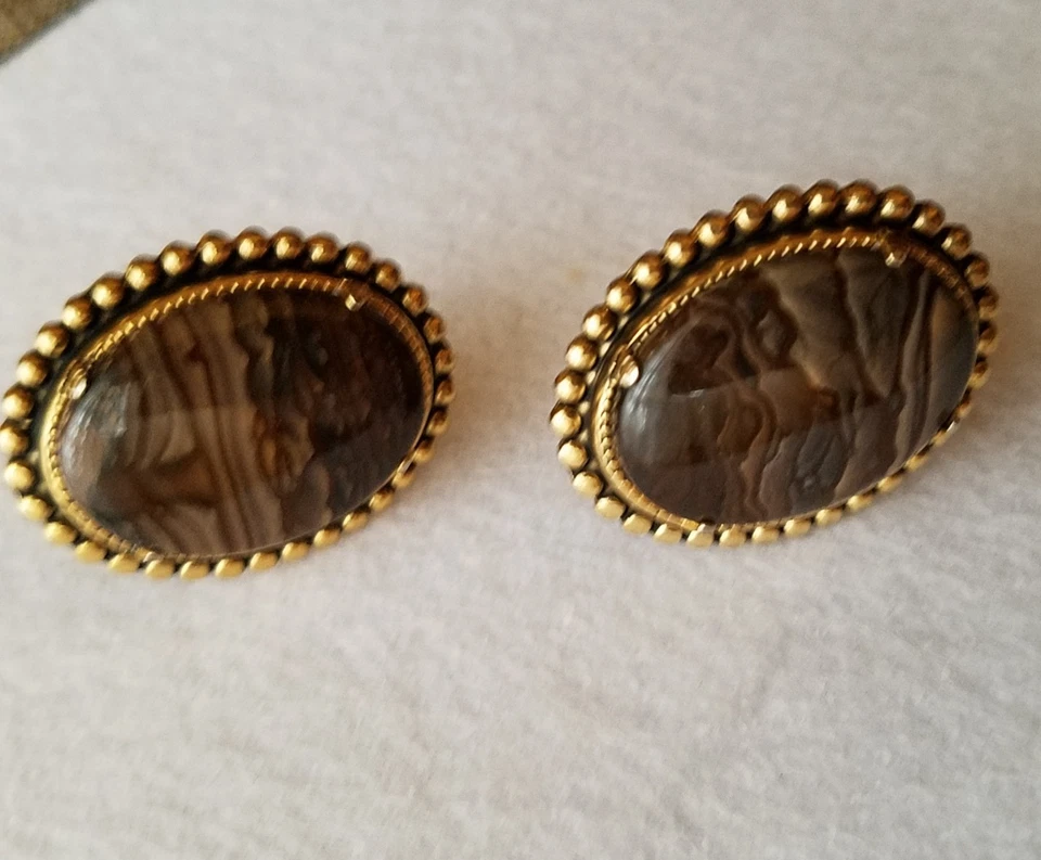 Vintage Brown Striated Agate Cabochon Prong Set Goldtone Cufflinks - Image 2 of 4