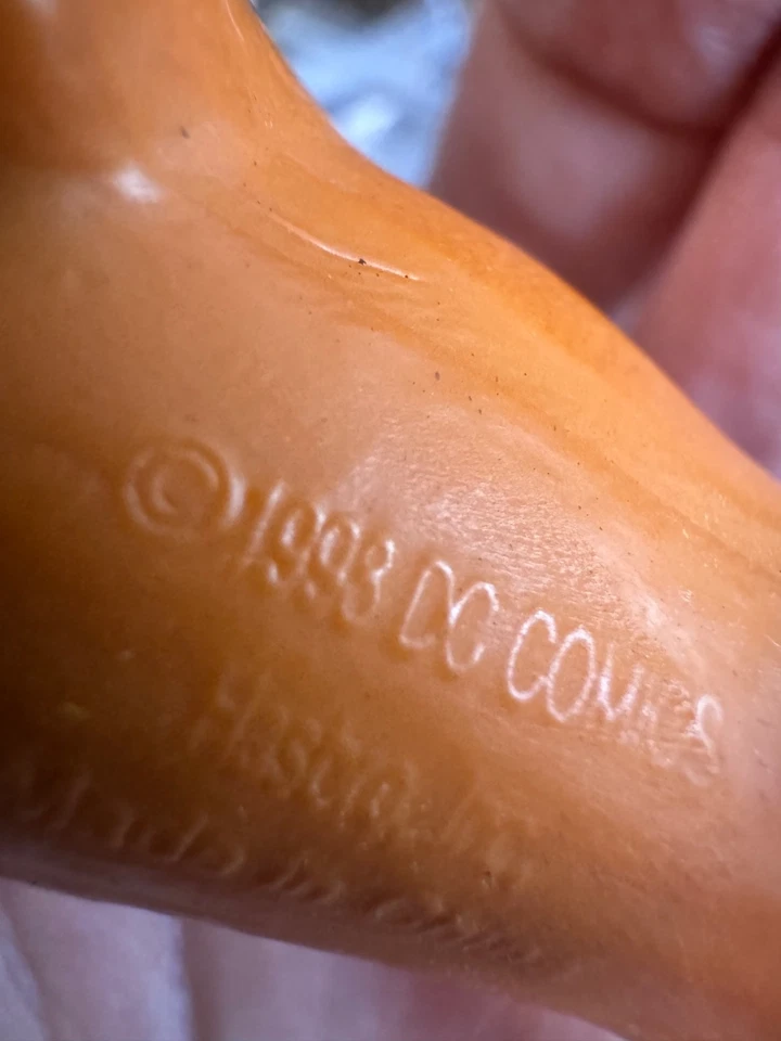 Figura de acción Hasbro Harley Quinn DC COMICS Batman 1998 hiena de colección Foto 3 de 4