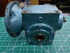 Regal C-Face or 1/2" Short Shaft Speed Reducer Right Angle 30:1 3/4" Output