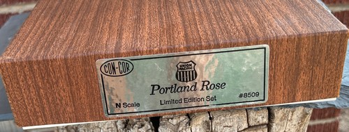 Con-Cor Union Pacific 'Portland Rose' Model Train Set N Scale #8509 Mint In Box - Picture 15 of 22