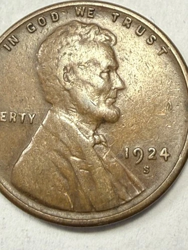 ** 1924-S LINCOLN CENT-  VF  (UPGRADE THAT SPOT IN YOUR SET)  PRICED TO SELL **