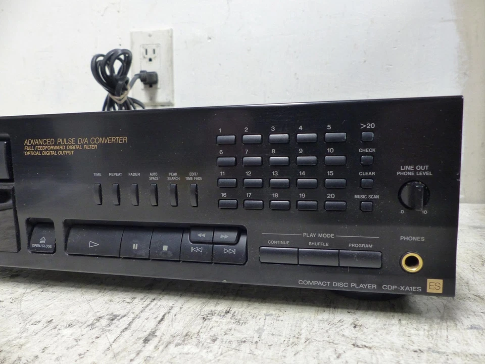 Sony CDP-XA1ES Vintage Single CD Player Audiophile with RM-D820 ~ Sounds Great! - Image 4 of 4