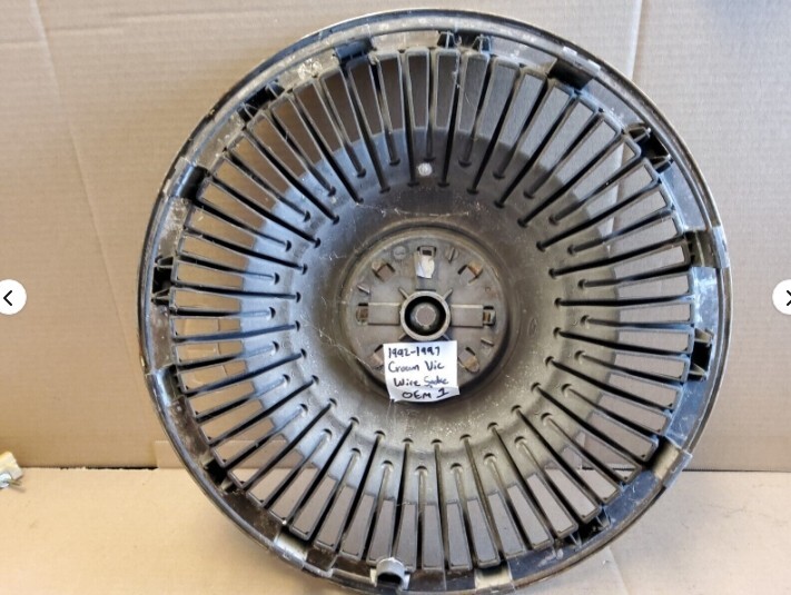 その他 crown Amazon.com: URO Parts 31331092885 Strut Mount, Left & Right
