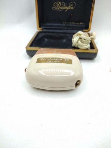 Vintage Remington 60 Deluxe Shaver CLEAN - Picture 2 of 8