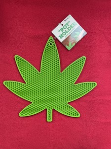 Gama Go Marijuana Leaf Pot Holder