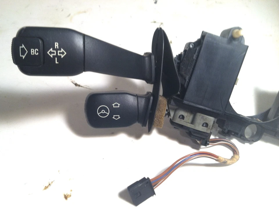 BMW 740iL e38 1997-2001 ~ COLUMNA DE DIRECCIÓN CONTROLES LIMPIAPARABRISAS INTERMITENTE VOLANTE Foto 3 de 4