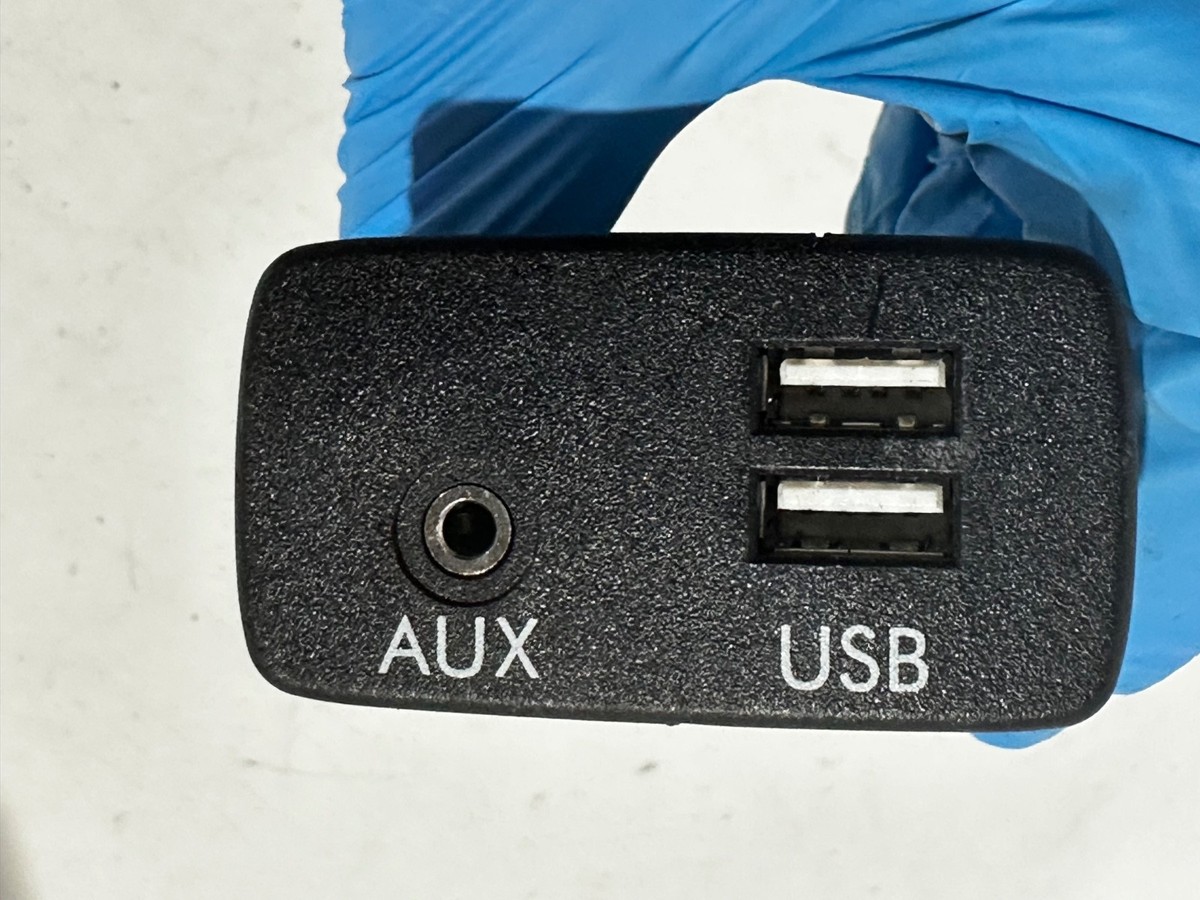 洋楽 ubs.ueda 17-19 Subaru Impreza AUX USB Auxiliary Port 86257FL00A OEM for