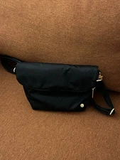 PACSAFE CITYSAFE CONVERTIBLE CROSSBODY BAG