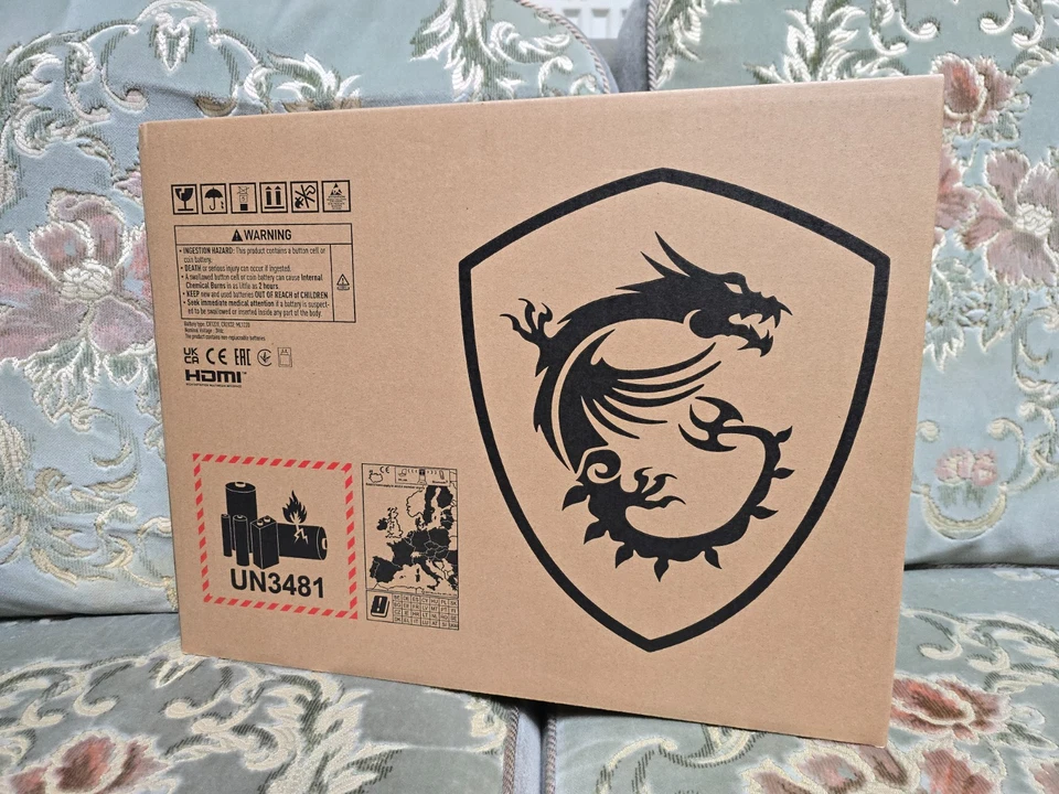 MSI Stealth A18 Ryzen AI 9 HX 370 RTX 5090 64GB 2TB 4K 120Hz MiniLED Laptop - Image 4 of 4