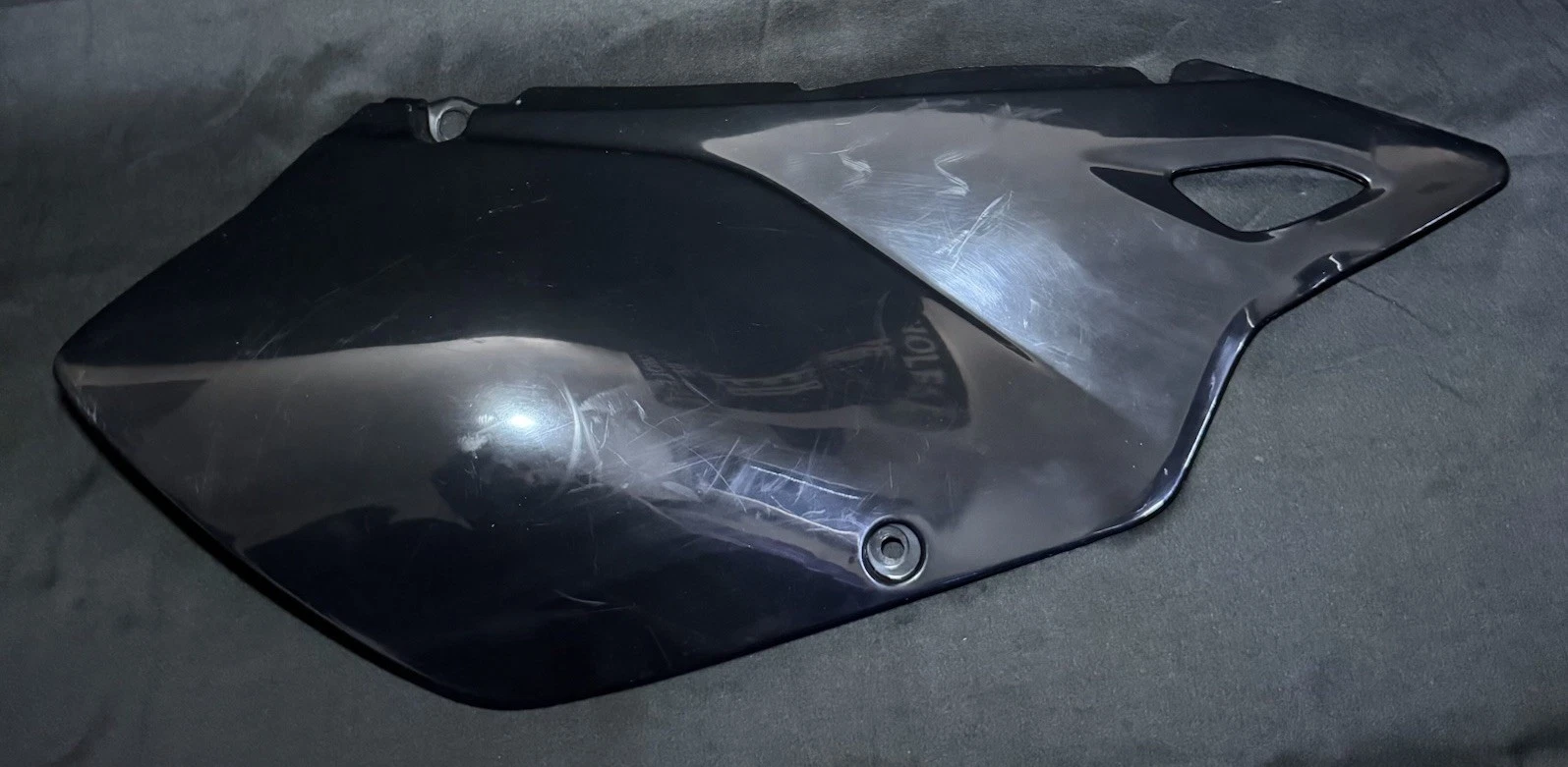 DRZ400 BLACK RIGHT REAR SIDE COVER PLASTIC NUMBER PLATE DRZ400S DRZ400SM DRZ400E