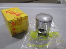 NOS Suzuki OEM Piston STD 1971 TS50 GAUCHO 12110-26700