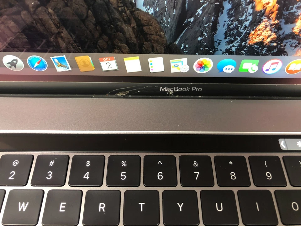Macbook Pro 15" Late 2016, i7 2.7 GHz, 16 GB Ram, 512 SSD, A/B Grade, A1707 - Image 3 of 4