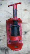 Tow Hitch 8 X 5 X 1 INCH BAR MOUNTING HOLES 3.5 X 3.5 INCH X 0.6 INCH