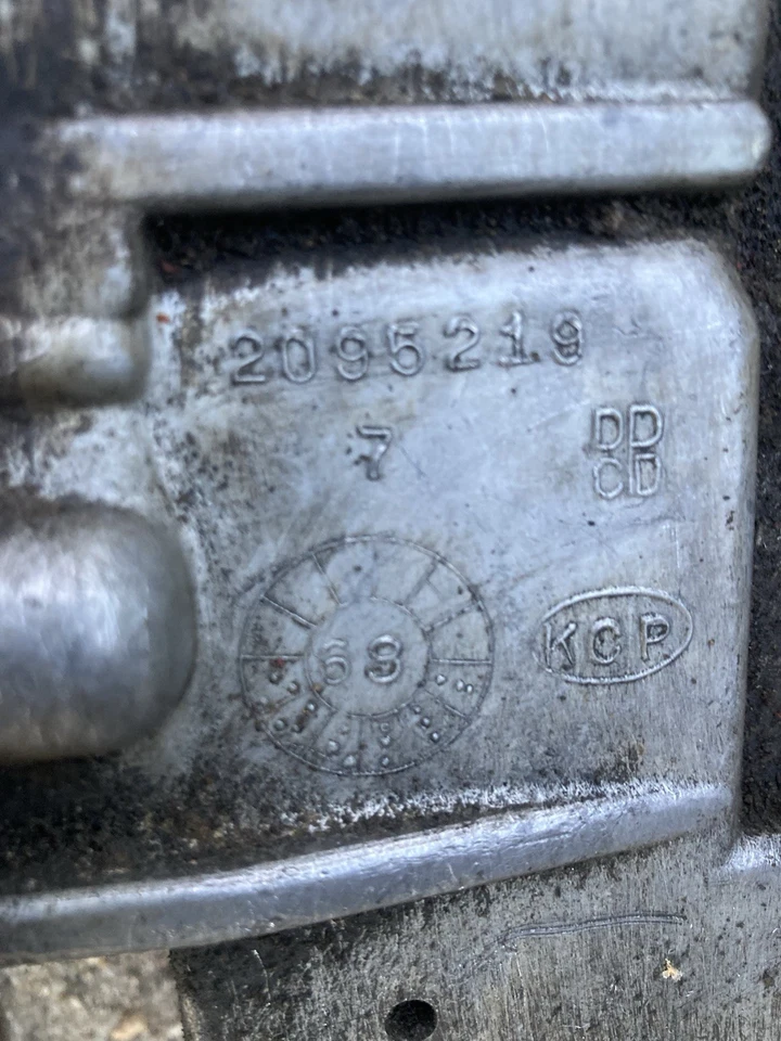 Pieza de arranque 1968-69 # 2095219 Chrysler Dodge Plymouth Charger GTX Challenger Foto 2 de 4