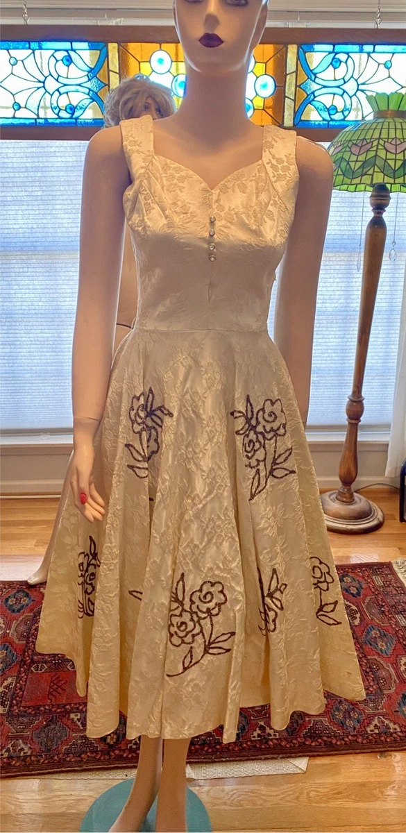 open lace back dress Christmas Dress for Women Vintage 1950s Dresses Long Sleeve Fuzzy V Neck  Swing Party Dresses 2024 Xmas Cocktail Dress Green at Amazon Women's  Clothing store main image 0