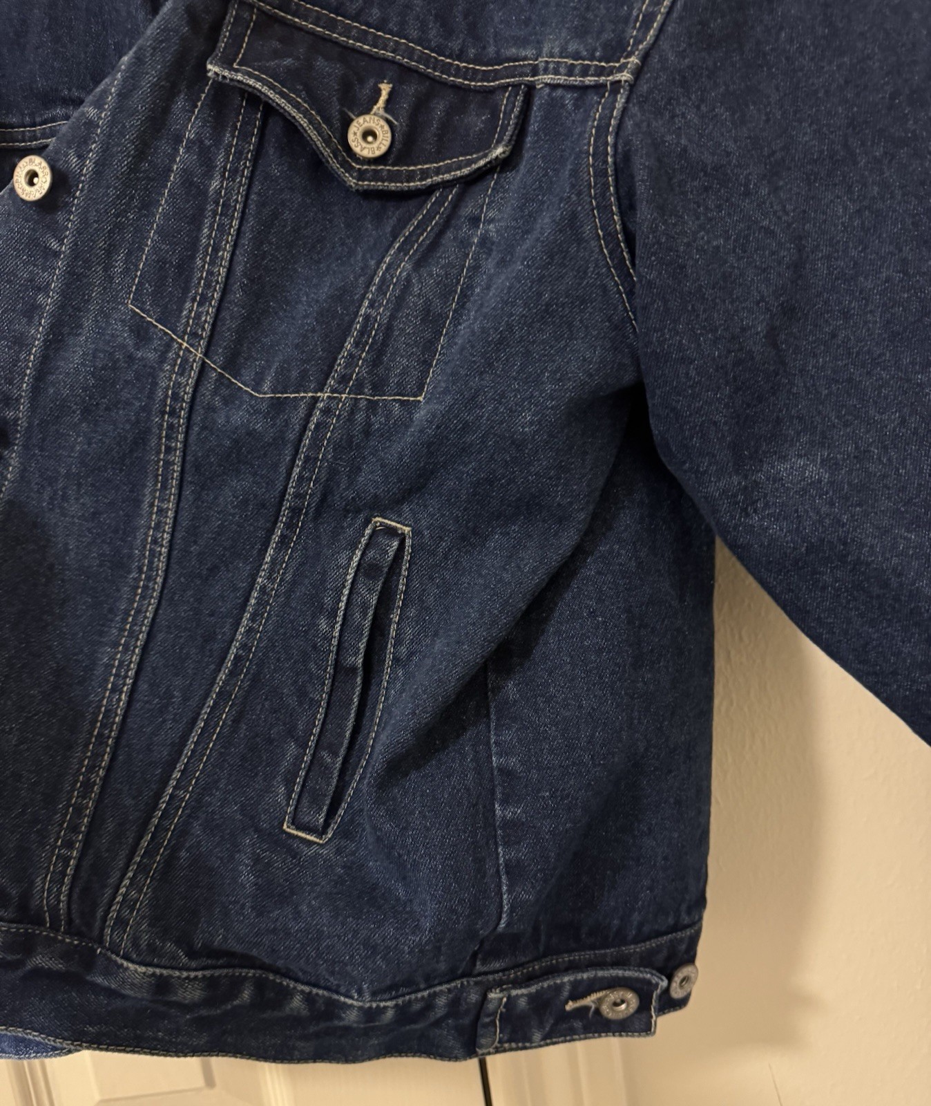 Bill Blass Women's Blue Button Solid Long Sleeve … - image 2