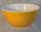 PYREX Town & Country Orange Mixing Bowl 402 - 1.5 Quart.  #29