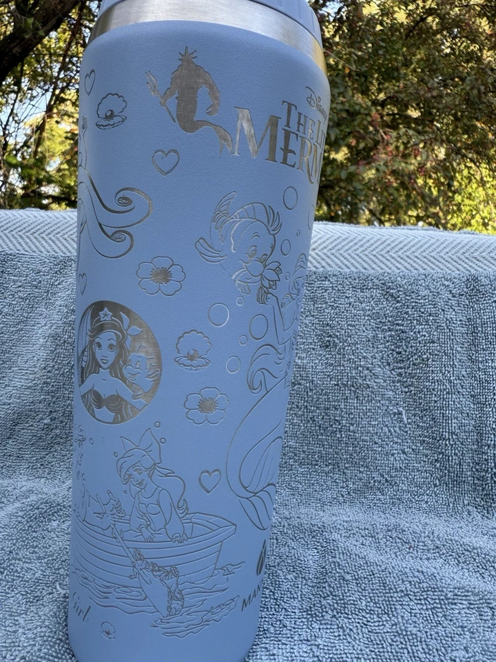Vaso de fusión de maná grabado personalizado 32 oz: La Sirenita Foto 4 de 4