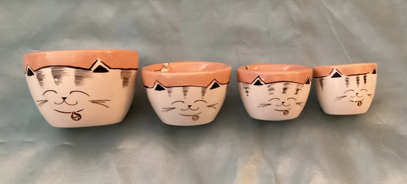 4 Ceramic Kitten Measuring Cups 1/4, 1/3, 1/2 and 1 Cup VGUC