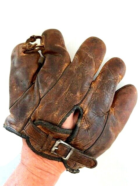 Vintage Buckle Back Baseball Glove 4225 Augie Galan 1930s Fielders