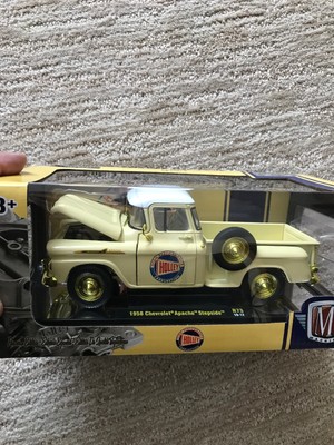 m2 1958 chevrolet apache stepside chase