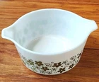 Vintage Pyrex Spring Blossom Crazy Daisy 474B White Green Casserole 1.5 Qt Bowl