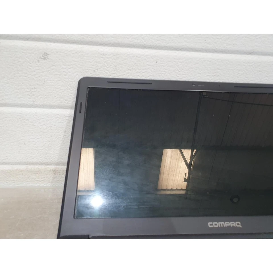 HP Compaq Presario CQ60 Laptop 15.6" LCD Display Intel Celeron Dual-Core (Parts) - Image 3 of 4
